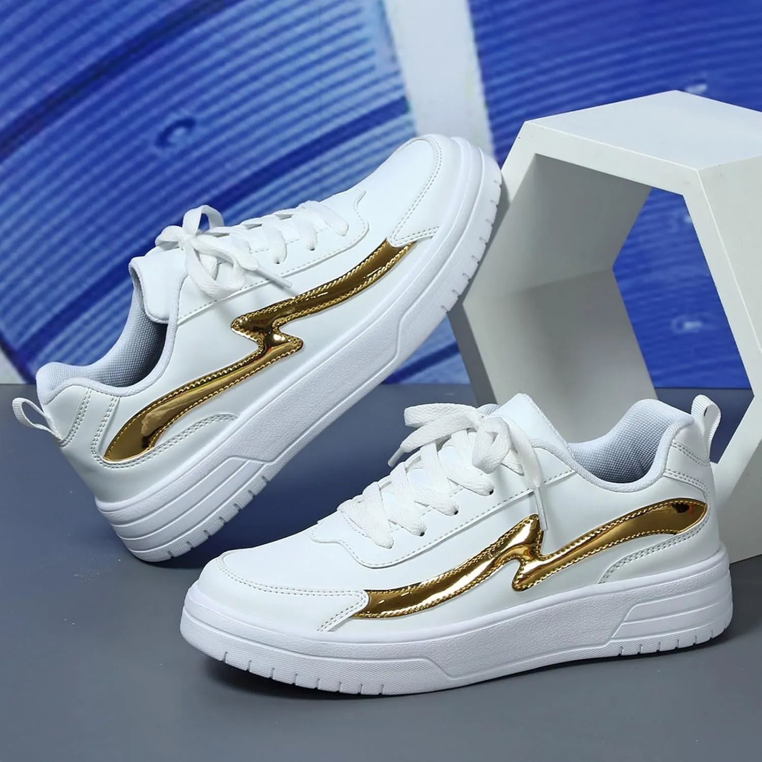 Casual Thick Soled Sneakers New Glossy Fashion Women's Shoes Low Top Lace Up Flat Shoes Couples' Woman's Sandals Size 9
