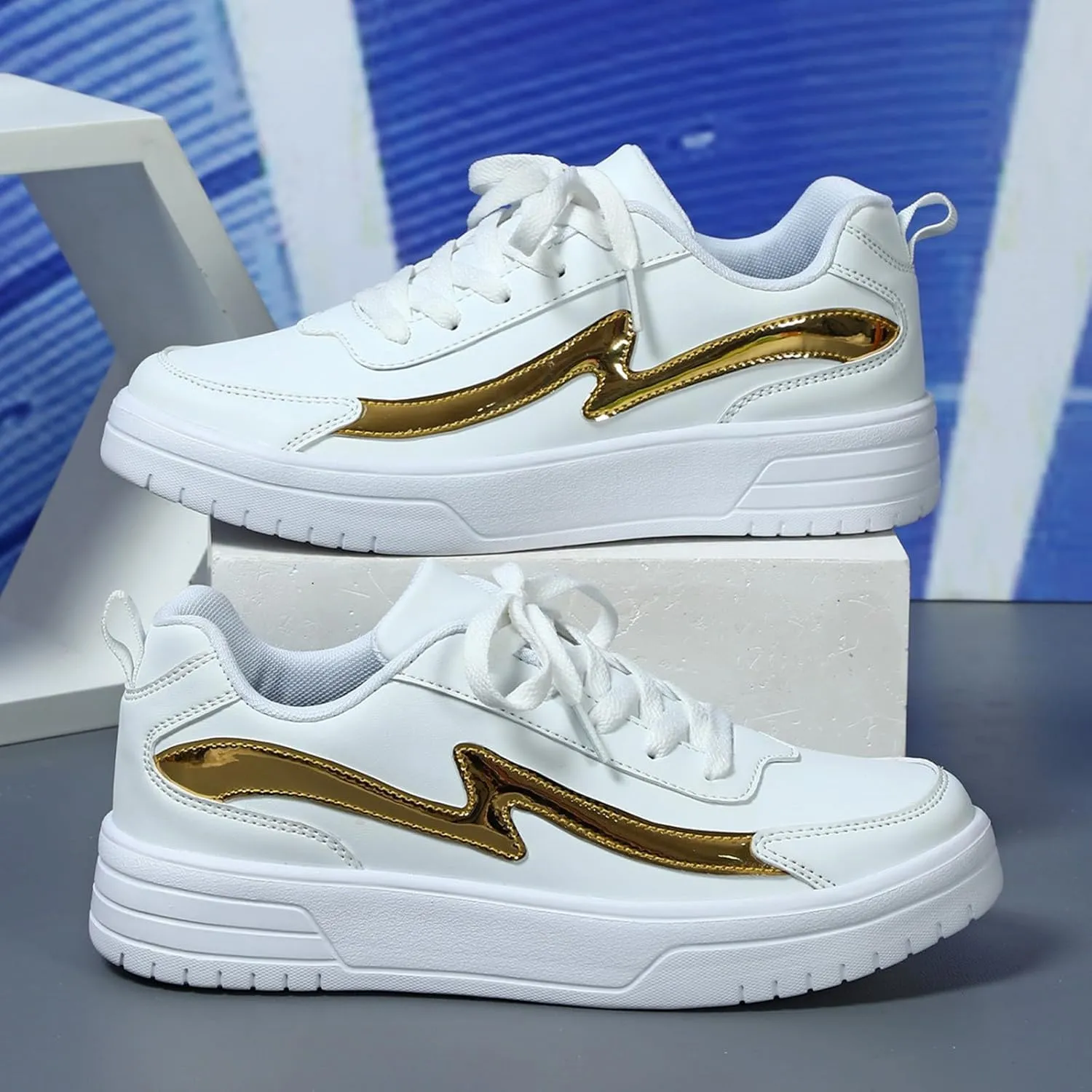 Casual Thick Soled Sneakers New Glossy Fashion Women's Shoes Low Top Lace Up Flat Shoes Couples' Woman's Sandals Size 9