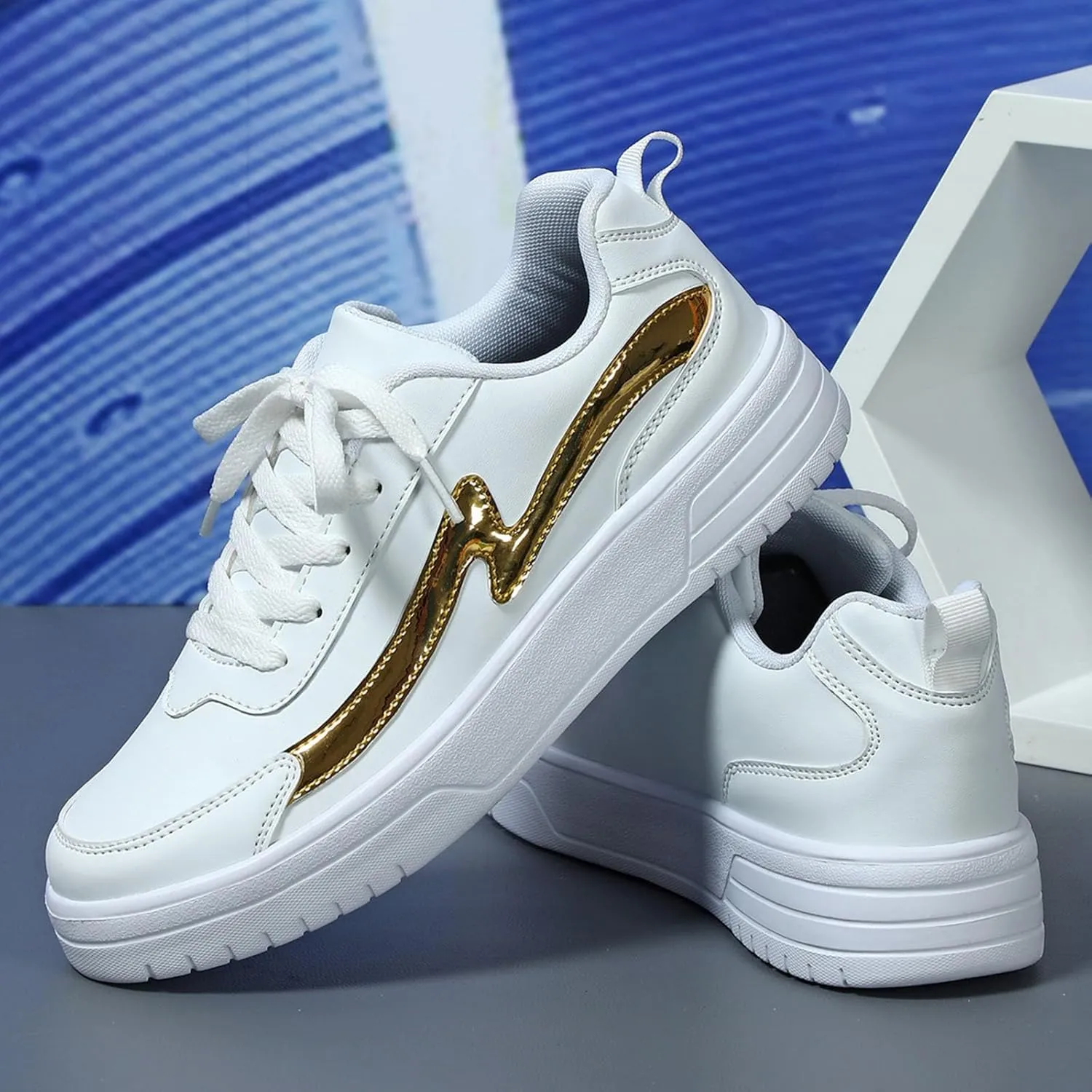 Casual Thick Soled Sneakers New Glossy Fashion Women's Shoes Low Top Lace Up Flat Shoes Couples' Woman's Sandals Size 9