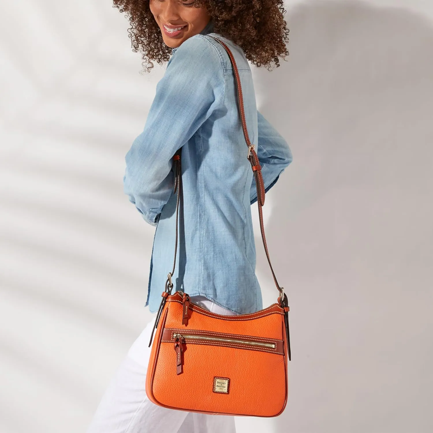 Dooney & Bourke Women's Presley Crossbody in Pebble Grain Leather, Medium Sized Handbag with Adjustable Shoulder Strap