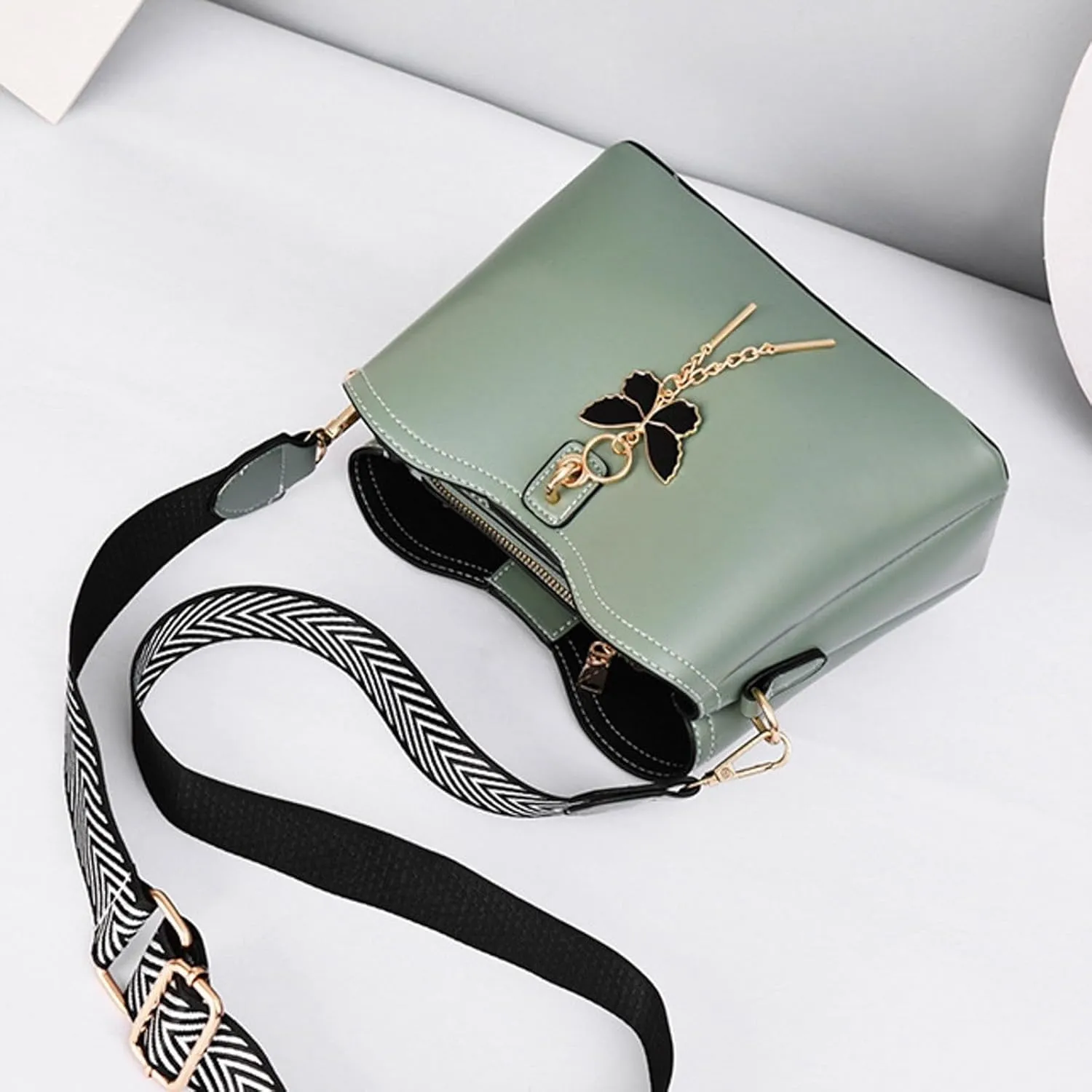 Fashionable And Versatile Women's Casual Large Capacity Simple Solid Color Single Shoulder Boombox (Green, One Size)