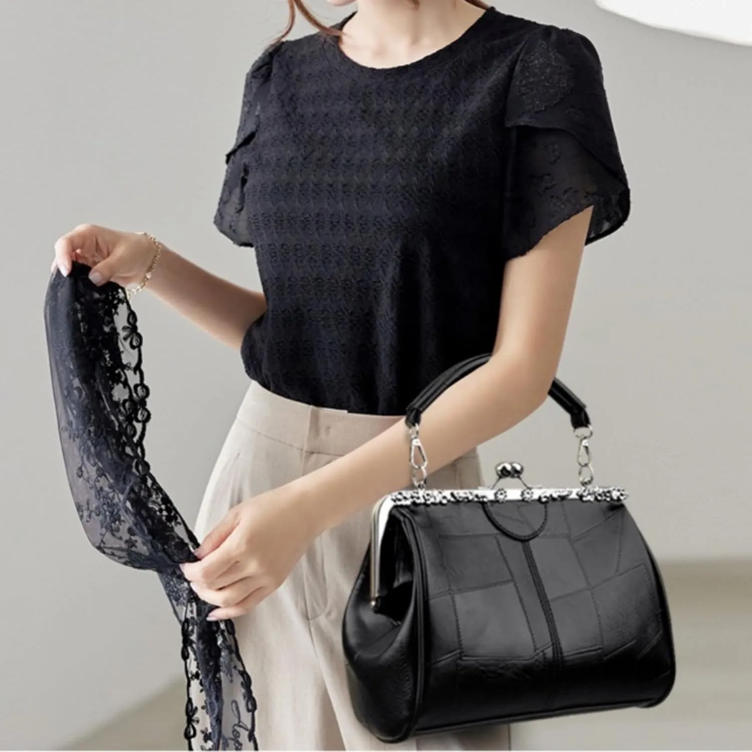 IAMUHI Women Fashion Glossy Soft PU Leather Evening Handbag Purse Vintage Kiss Lock Shell Shape Crossbody Clutch Bags