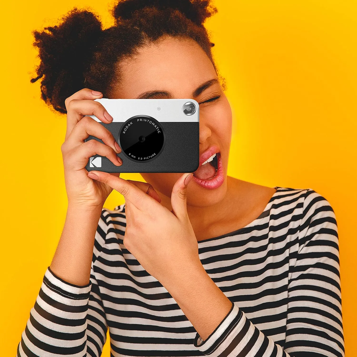 KODAK Printomatic Full-Color Instant Print Digital Camera - Colorful Photos On Zink 2x3" Sticky-Back Photo Paper - 5MP, Portable, Creative Fun Gift for Birthday, Christmas, Holiday - Black