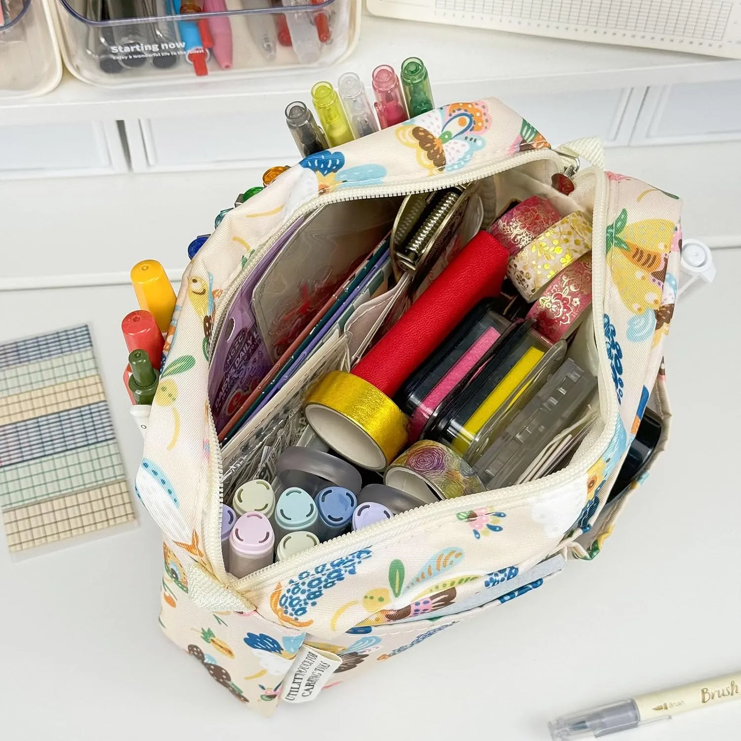Multi-functional Portfolio Organizer, Waterproof Travel Pouch Zippered Case,Journal Supplies Storage Case for Notebooks,Make-up, Office Supplies.Feather Flower