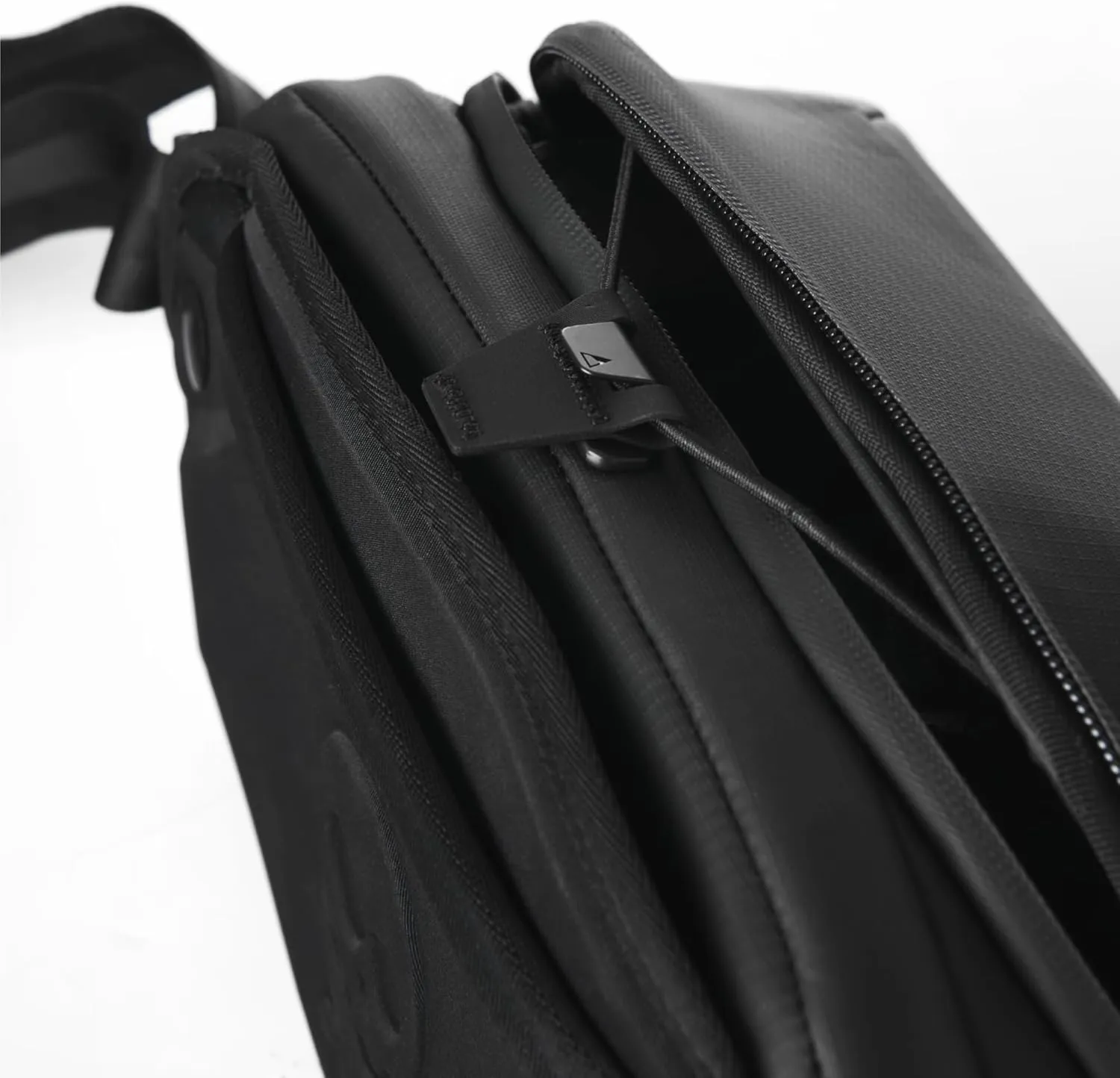 NOMATIC McKinnon Camera Sling 8L: Versatile Camera Bag for Photographers with Quick Access, Secure Storage for Mirrorless or DSLR Camera, Lightweight Crossbody Sling & External Tripod Attachment