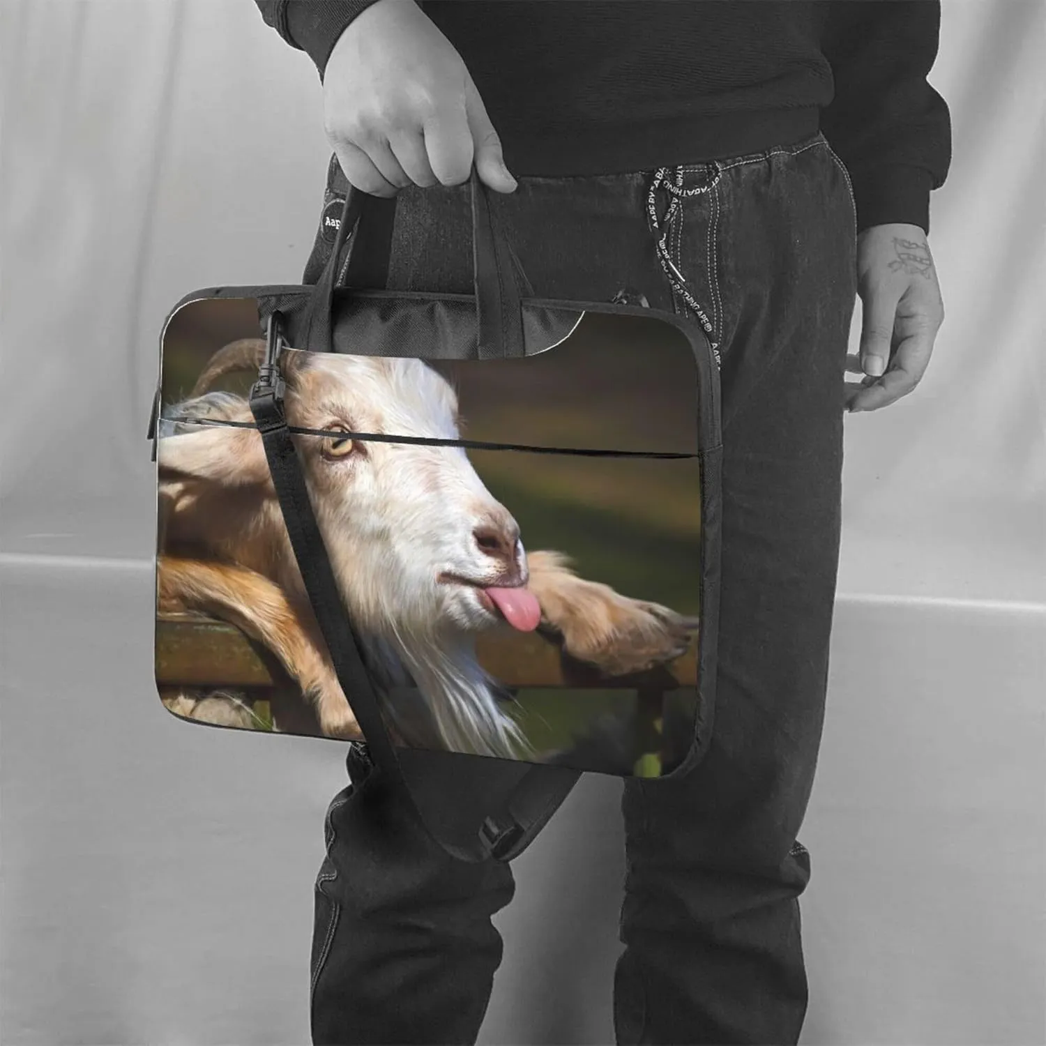 Red Cute Piggy Laptop Shoulder Bag ​for Men Women, Computer Carrying Case Messenger Bag with Strap