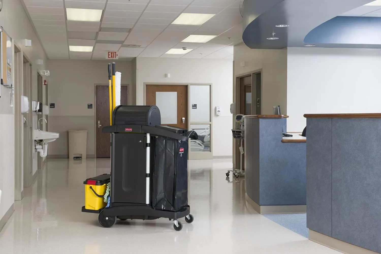 Rubbermaid Commercial Products Cleaning Cart Bag, 34-Gallon, Yellow, Collecting Refuse or Laundry Items, Janitorial and Housekeeping Carts, Zippered Front
