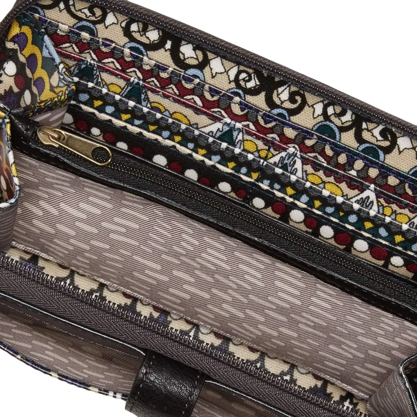 Sakroots Artist Circle Smartphone Crossbody in Eco Twill, Detachable Wristlet Strap