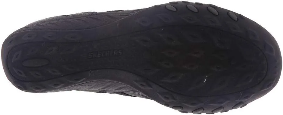 Skechers Women's Breathe-Easy-Days End Sneaker