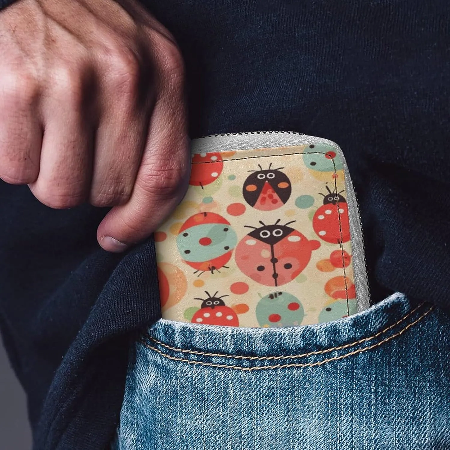 Slim Credit Card Holder Minimalist Ladybugs Cartoon Pattern Printing Leather Card Bag Compact Card Organizer For Daily Use