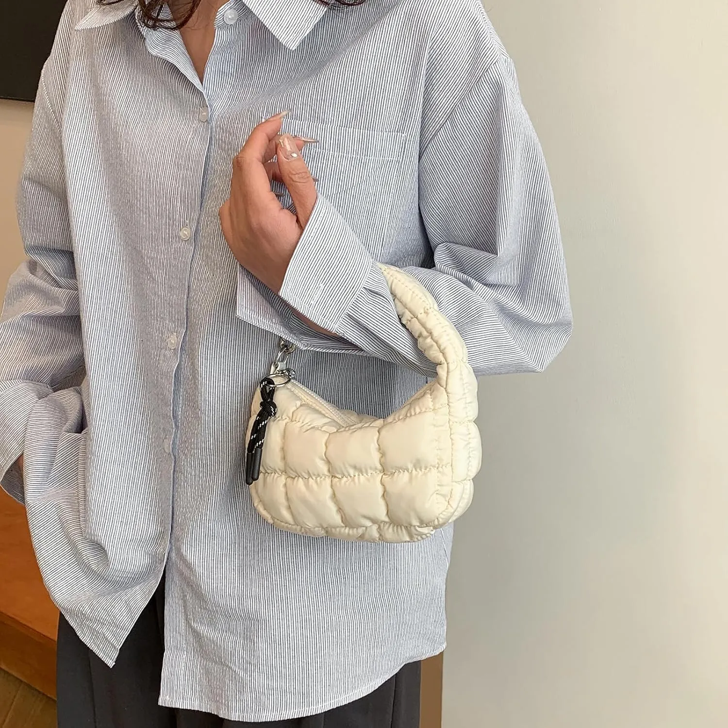 Small Puffer Purse, Mini Puffer Bag Wristlet Purses for Women Office Shopping, Lightweight Nylon Quilted Bag Gift