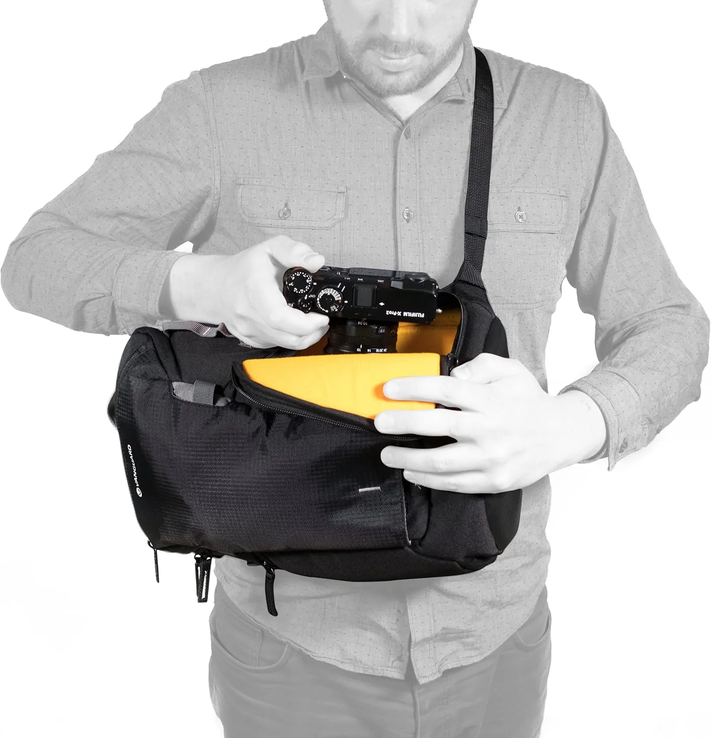 VANGUARD Sling Backpack, Black (VEO Discover 41)